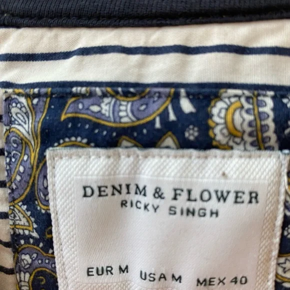 Medium orange sweater with birds. - Picture 3 of 3